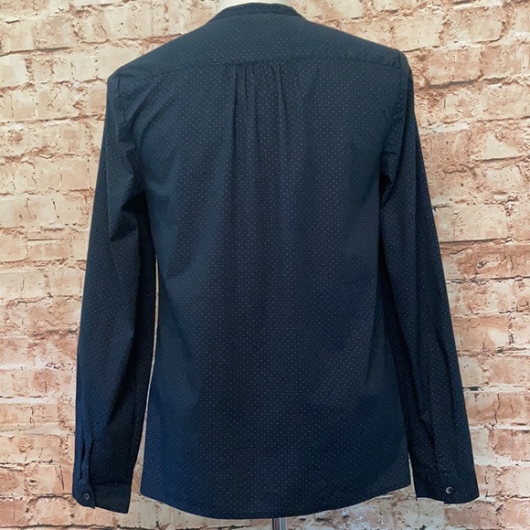 Like new Calvin Klein button down top - Picture 7 of 10